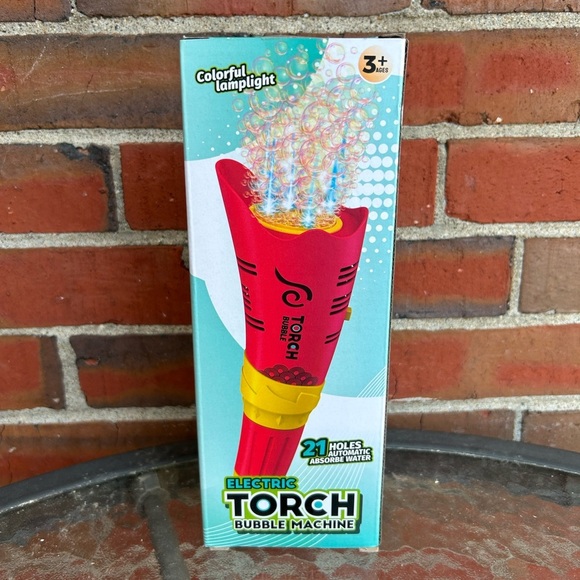 ✨BNWT - Electric Torch Bubble Machine for Kids - Red✨ - Picture 7 of 9